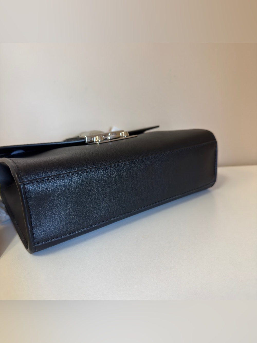 Michael Kors ROSE MD FLAP SHLDR NOT LEATHER - Picture 6 of 10
